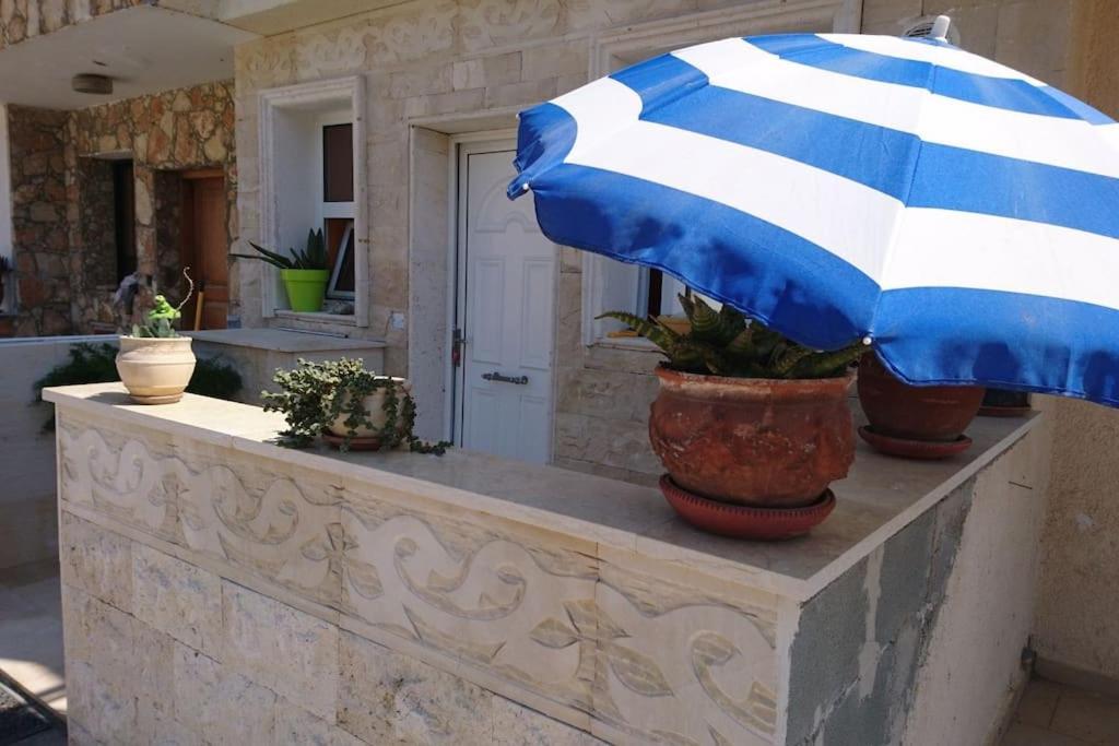 Isabella Court Townhouse Near Venus Beach And Lidl Paphos Ngoại thất bức ảnh